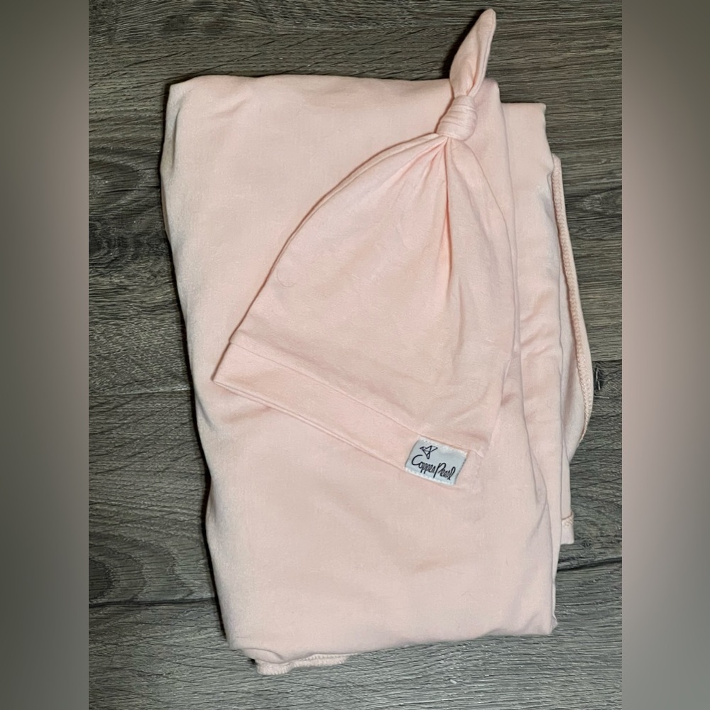 Copper Pearl swaddle & hat
